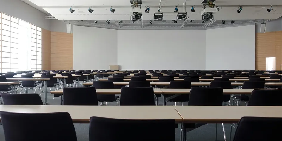 للمؤسسات التعليمية ومراكز الأبحاث وإلخ