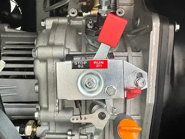 مولد ديزل صامت بنظام تبريد هوائي، بمحرك أحادي الأسطوانة – مثالي للاستخدام الصناعي أو في المواقع النائية